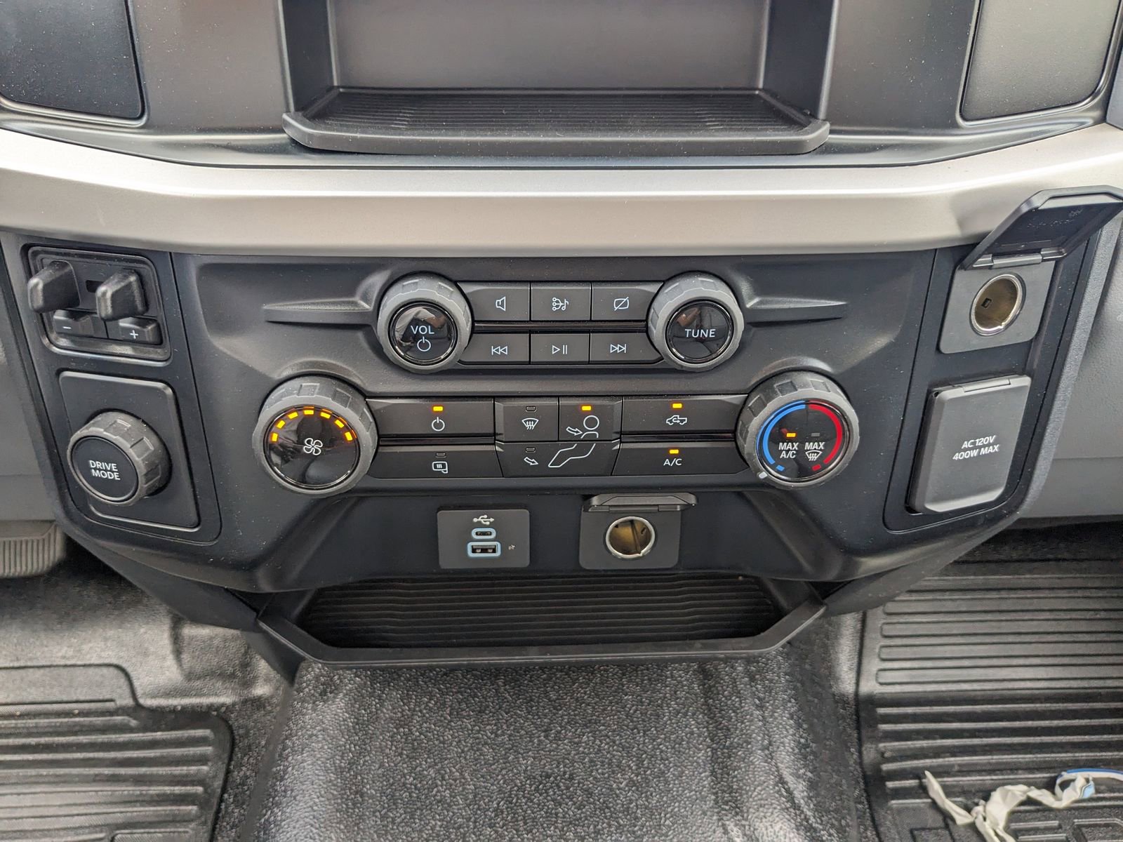 New 2024 Ford F550 2WD Regular Cab Super Duty image 19