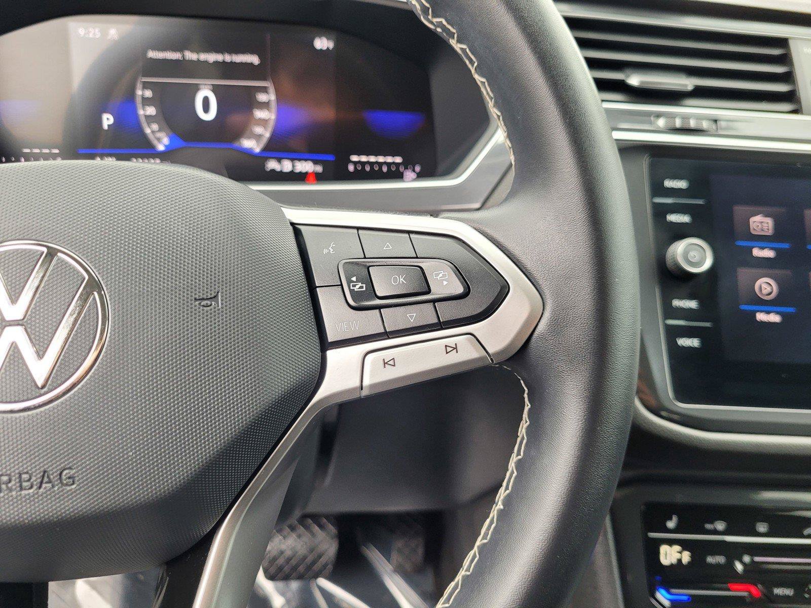 Certified 2024 Volkswagen Tiguan SE AWD/4WD image 33