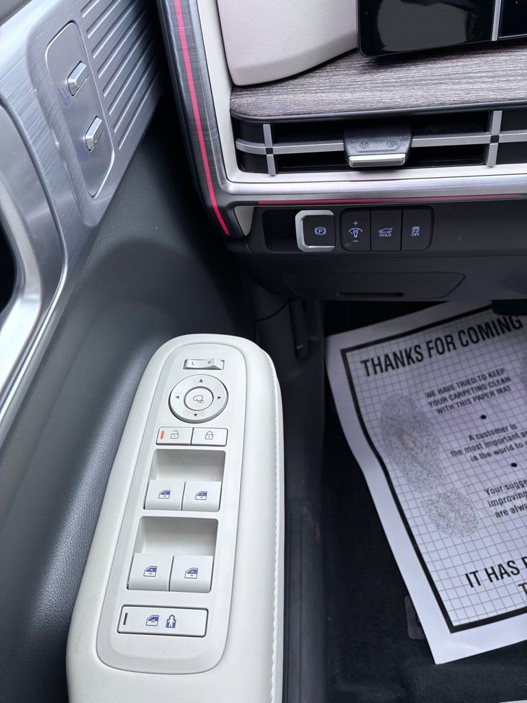 Used 2024 Hyundai Santa Fe Calligraphy image 25