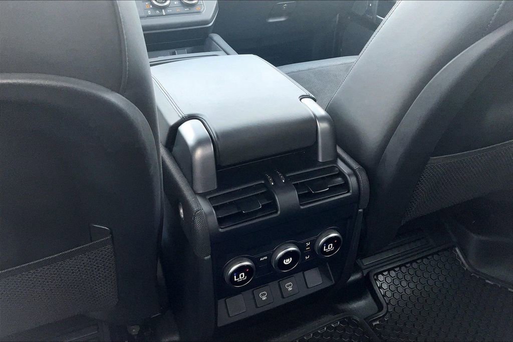 Used 2023 Land Rover Defender 110 V8 AWD/4WD image 25