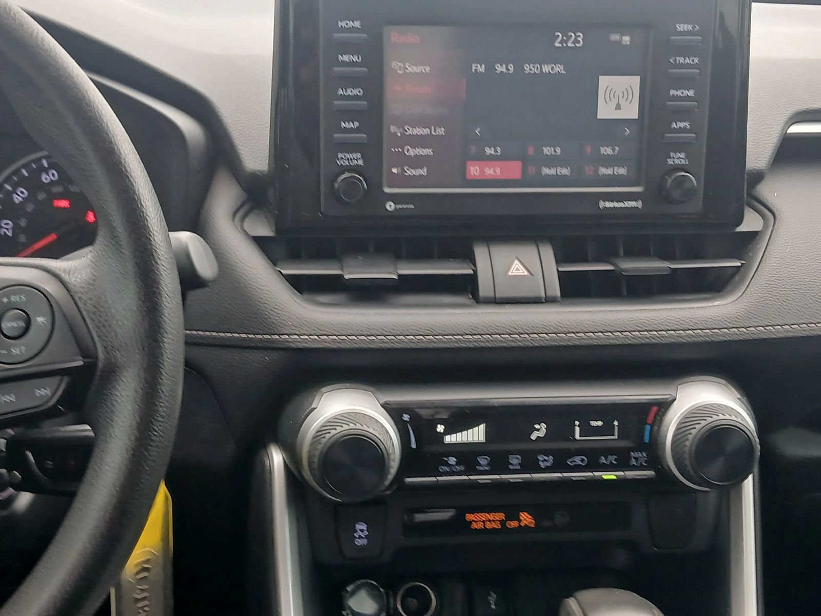 Used 2020 Toyota RAV4 LE image 22