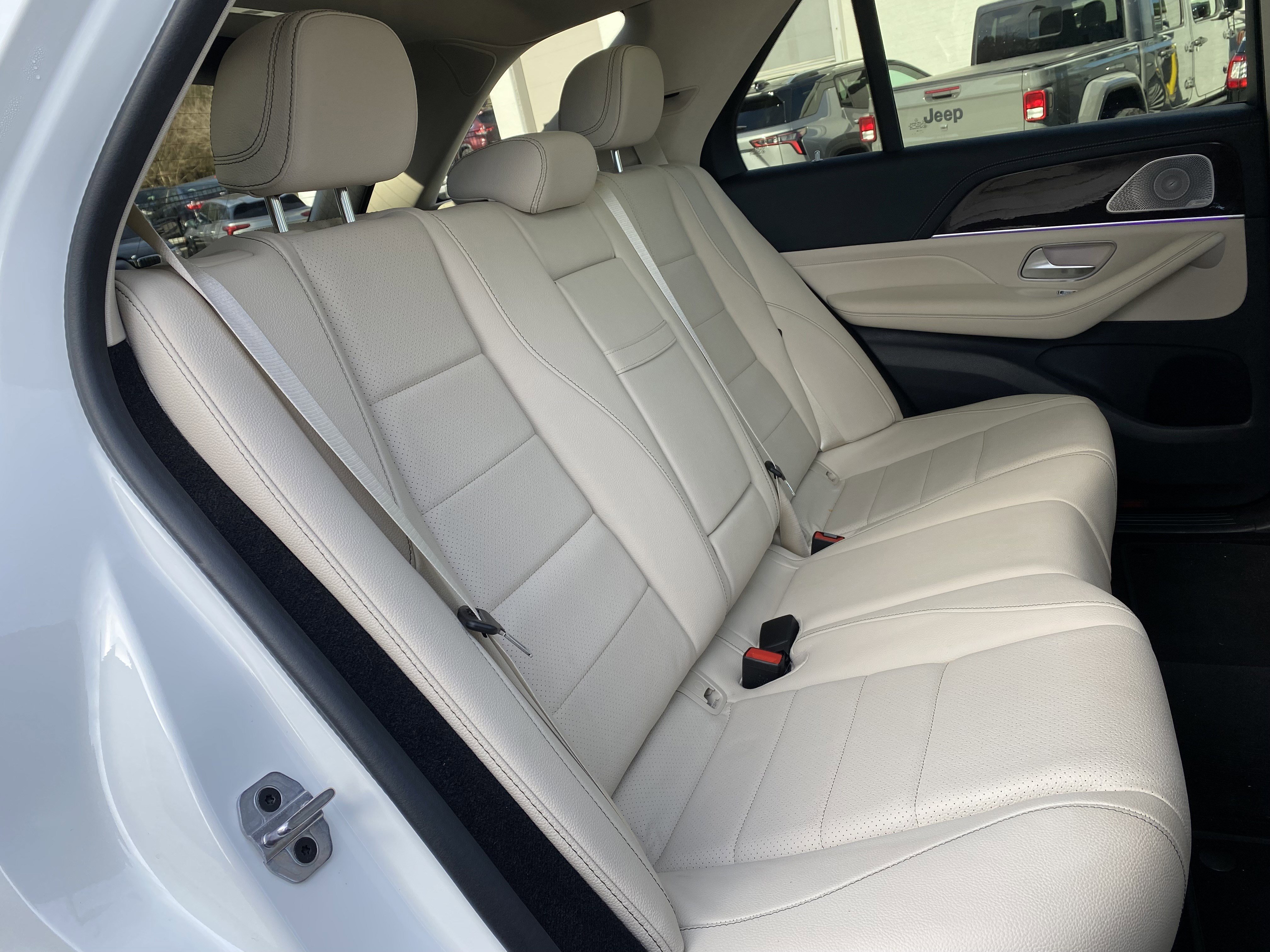 Used 2024 Mercedes-Benz GLE 350 4MATIC image 37