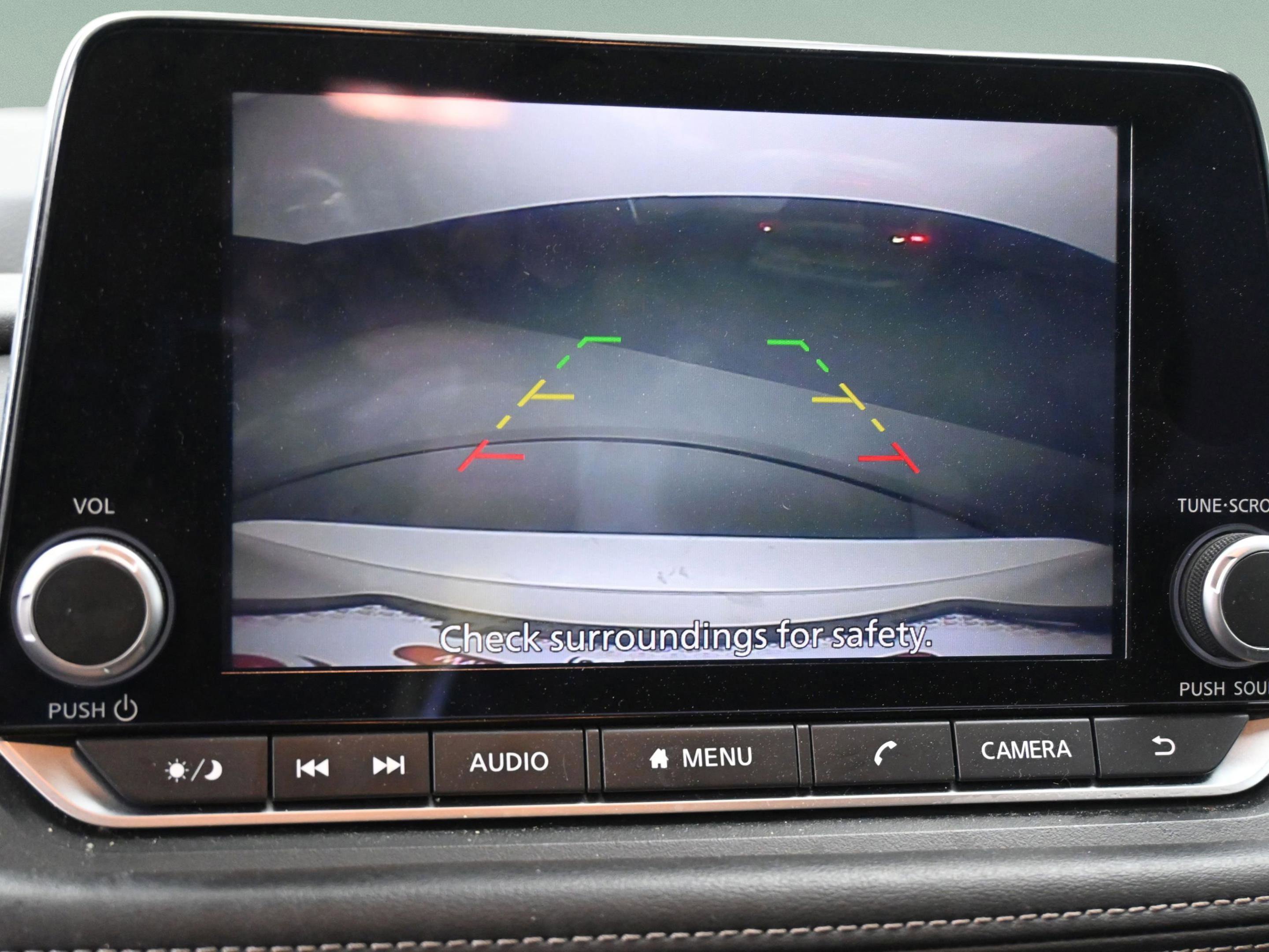 Used 2025 Nissan Rogue SV image 29