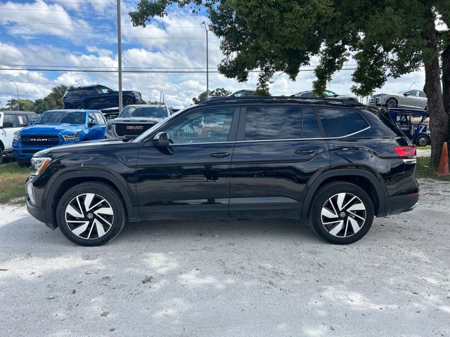 Used 2025 Volkswagen Atlas SE AWD/4WD image 17