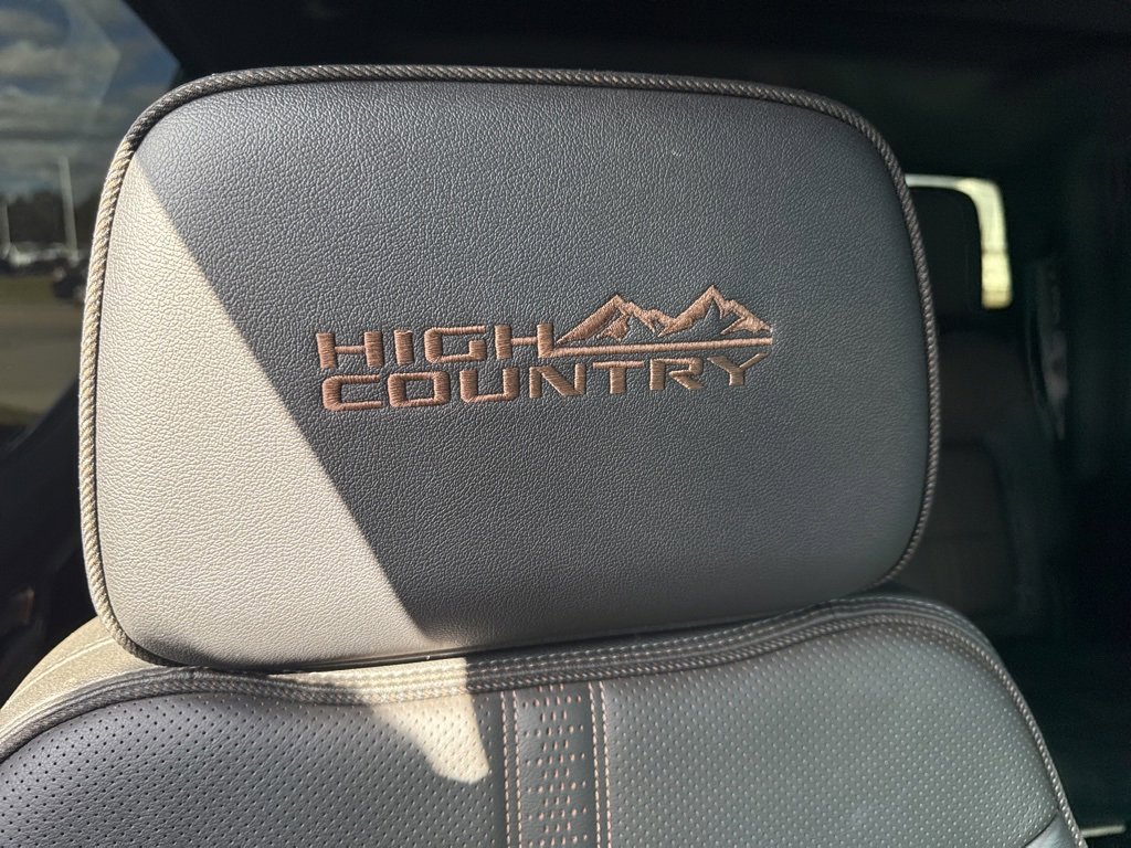 Used 2024 Chevrolet Silverado 1500 High Country w/ Technology Package image 26