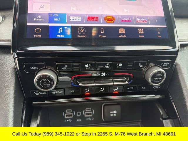 Used 2024 Jeep Grand Cherokee Overland w/ Advanced Protech Group III image 24