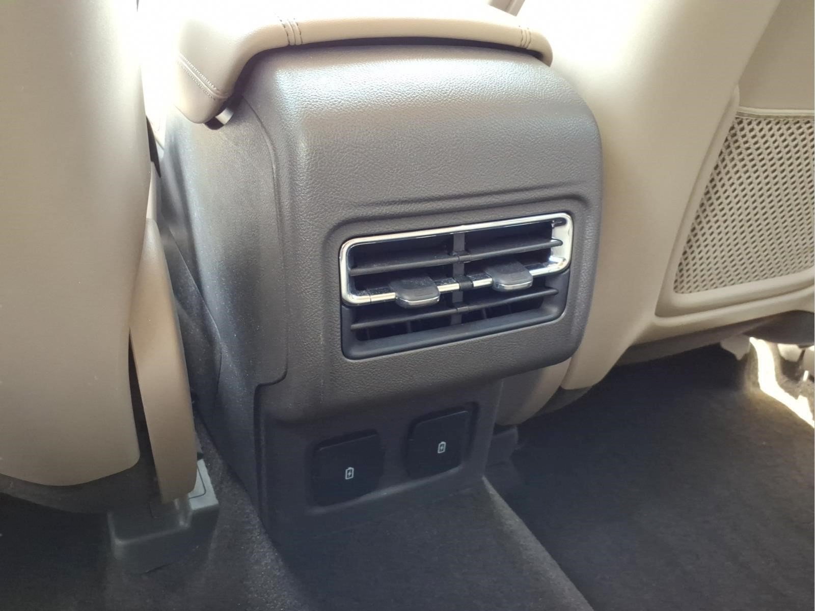 Used 2023 Lincoln Corsair AWD w/ Equipment Group 101A image 10