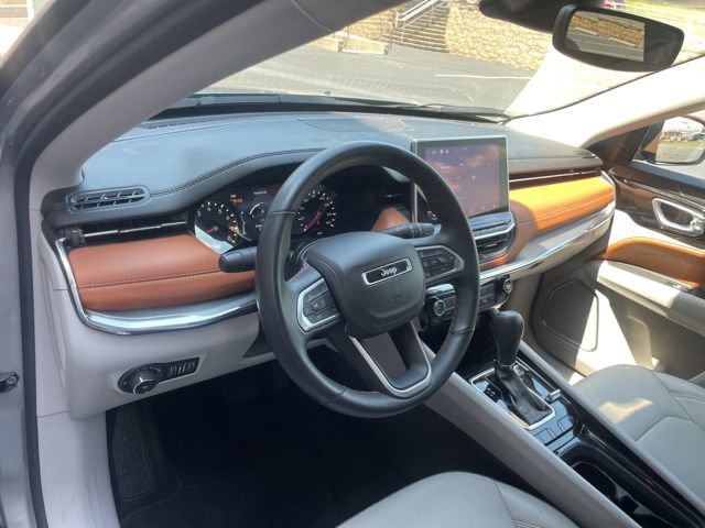 Used 2022 Jeep Compass Limited AWD/4WD image 25