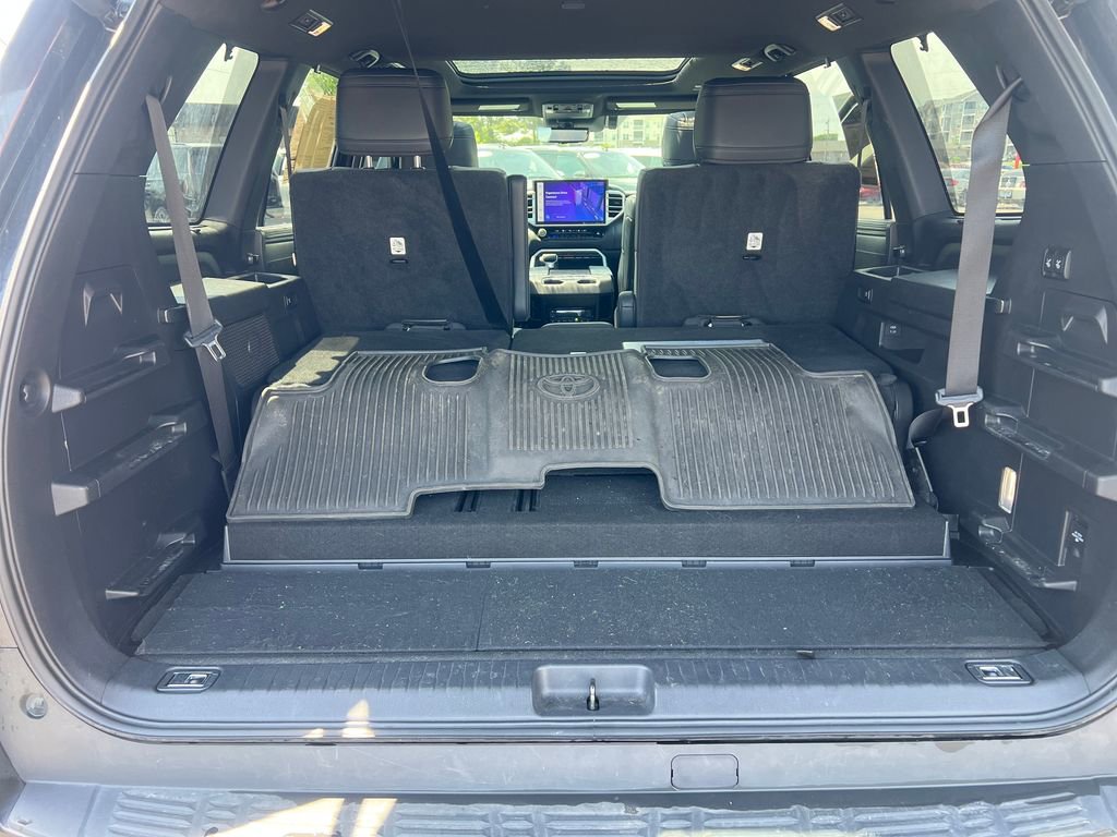 Used 2024 Toyota Sequoia Platinum AWD/4WD image 37