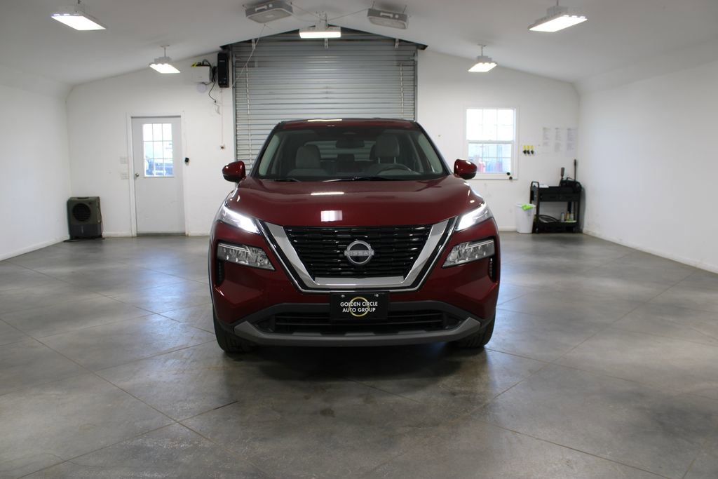 Used 2023 Nissan Rogue SV AWD/4WD image 3