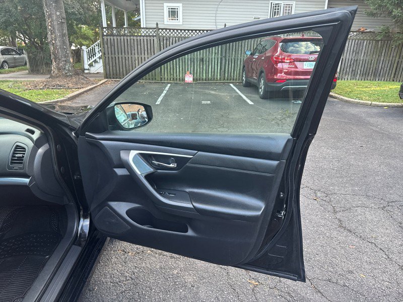 Used 2018 Nissan Altima FWD image 8
