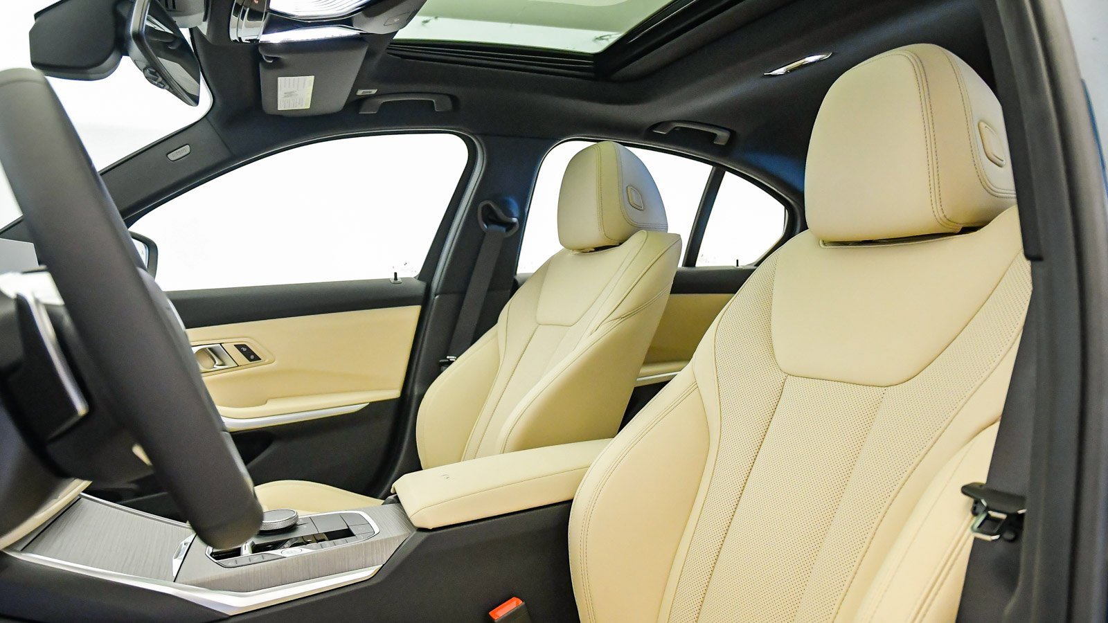 New 2026 BMW 330i Sedan w/ Premium Package image 19