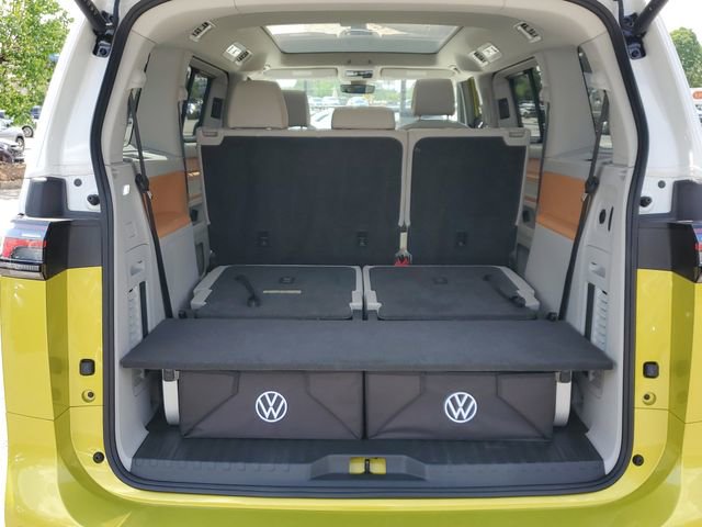 Certified 2025 Volkswagen ID. Buzz 1st Edition RWD image 8