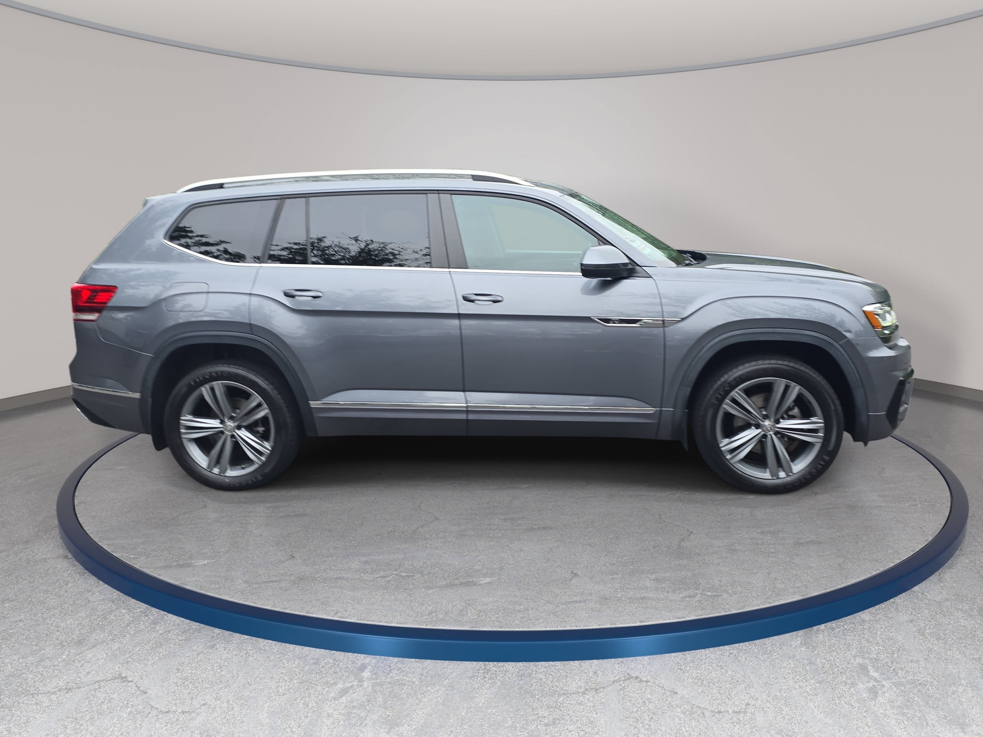 Used 2019 Volkswagen Atlas SE FWD image 4