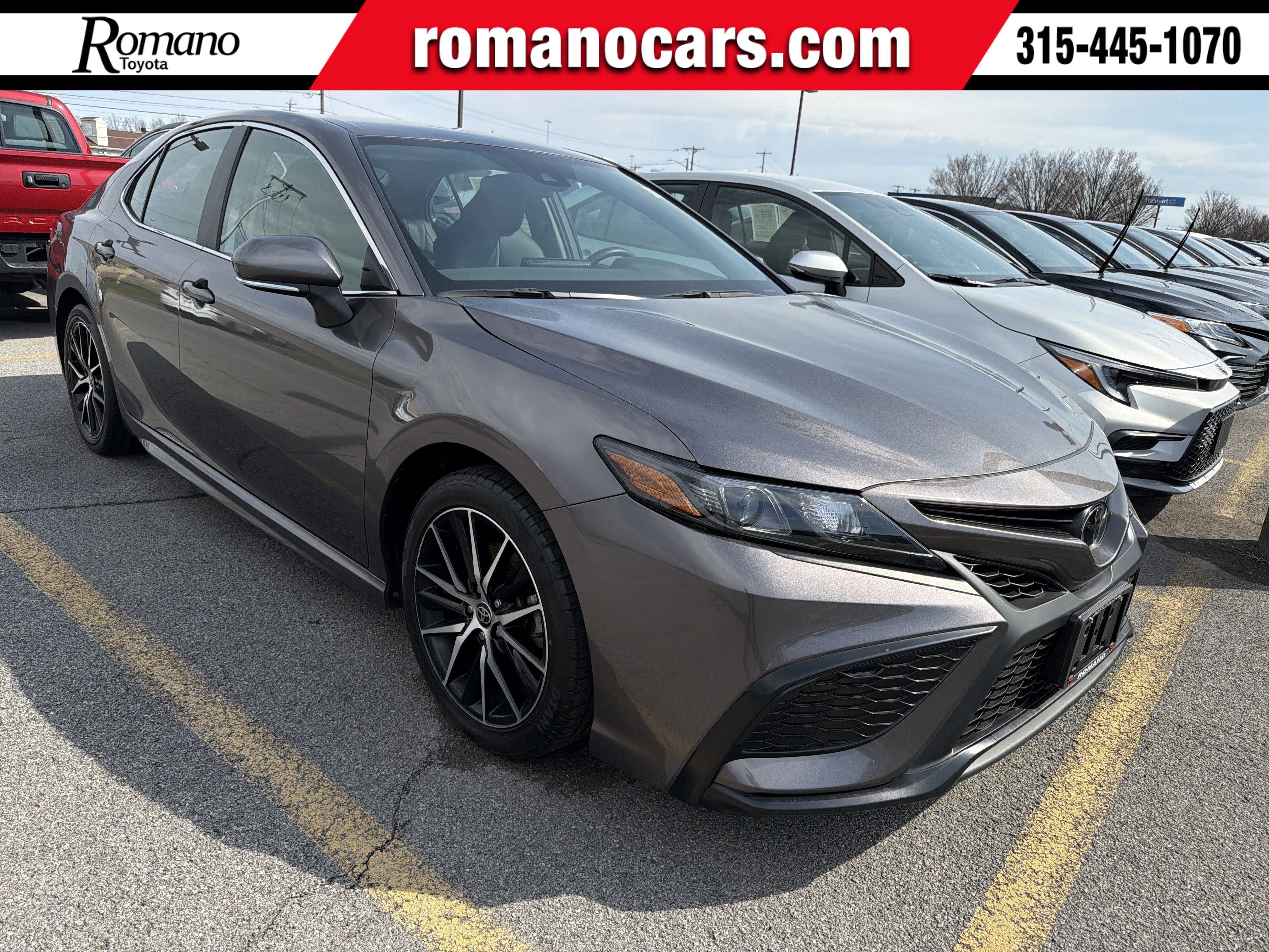 Used 2024 Toyota Camry SE AWD/4WD image 1