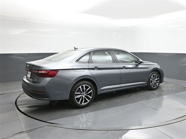 New 2025 Volkswagen Jetta SE image 15