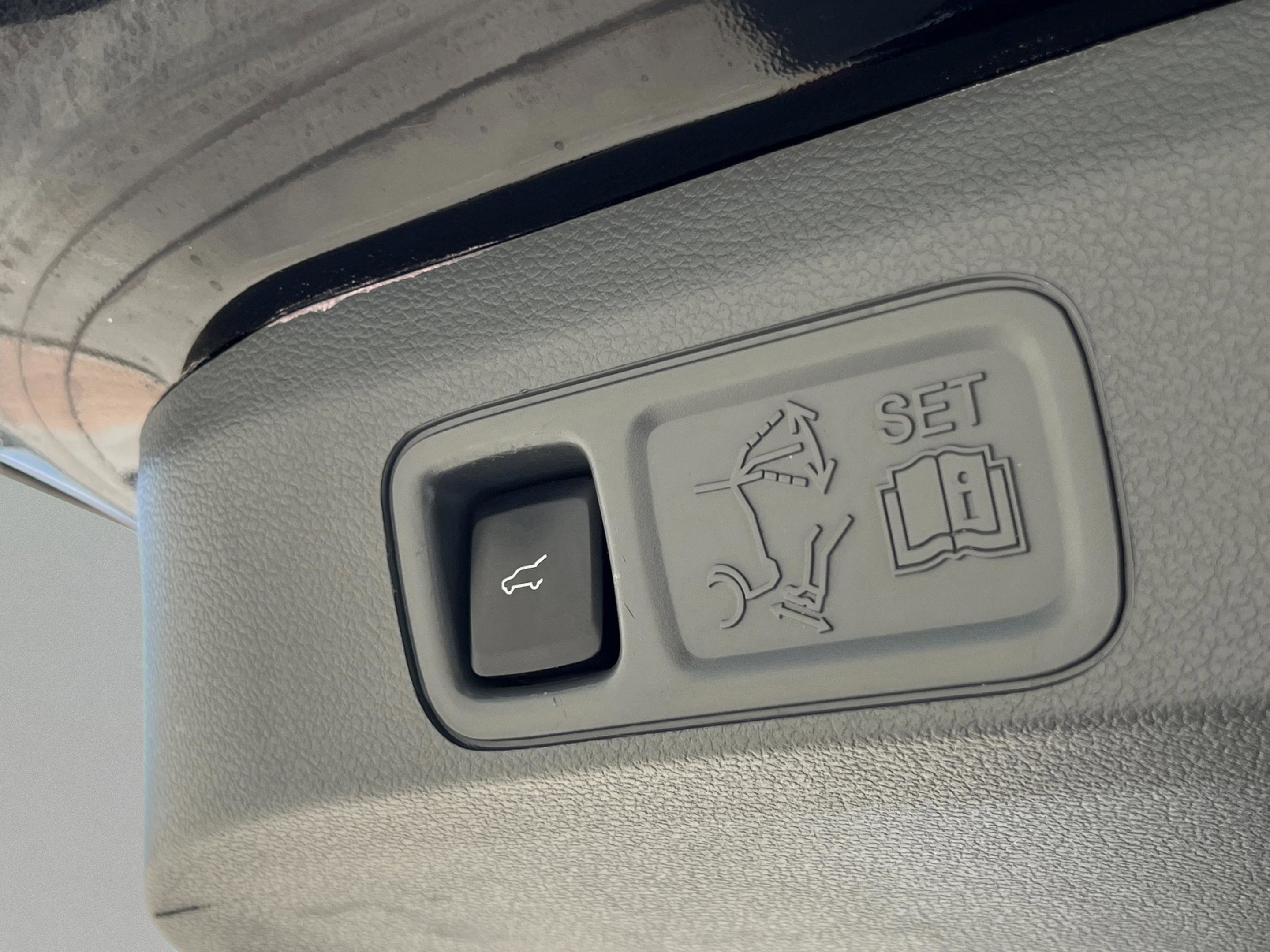 Used 2019 Lincoln Navigator Reserve AWD/4WD image 31
