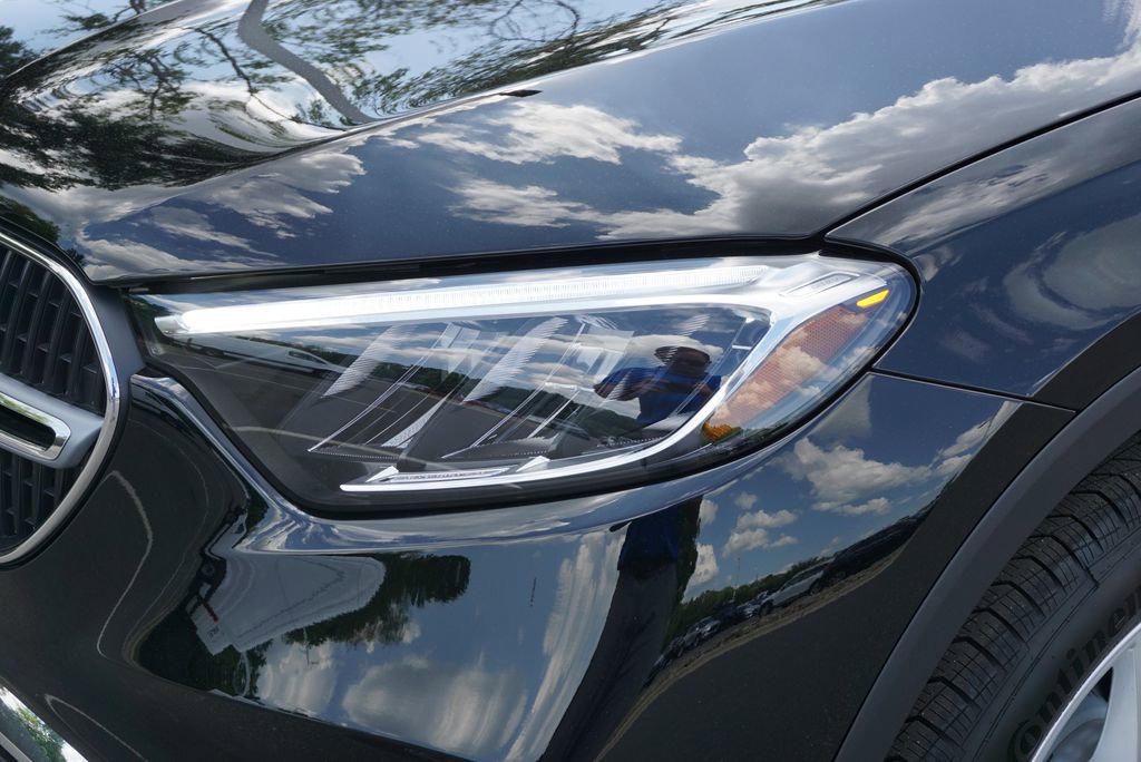 Certified 2025 Mercedes-Benz GLC 300 4MATIC image 11