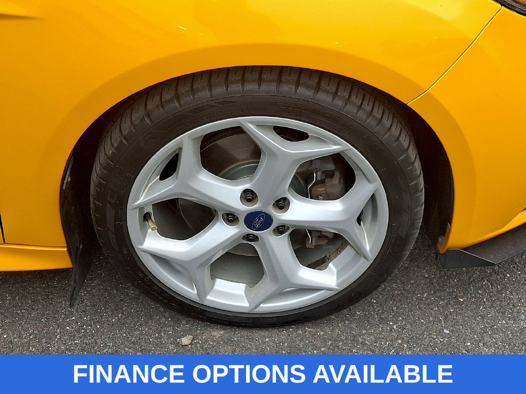 Used 2013 Ford Focus ST FWD image 11