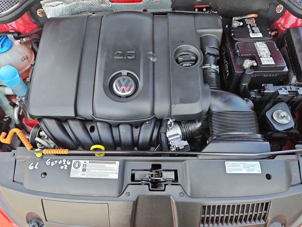 Used 2014 Volkswagen Beetle 2.5 image 23