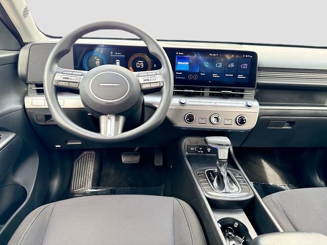 Certified 2025 Hyundai Kona SE image 21