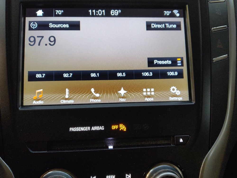 Used 2017 Lincoln MKC Select w/ Select Plus Package FWD image 25