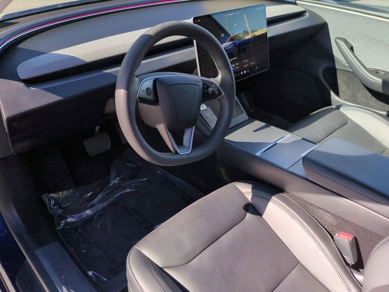 Used 2024 Tesla Model 3 Standard Range image 12