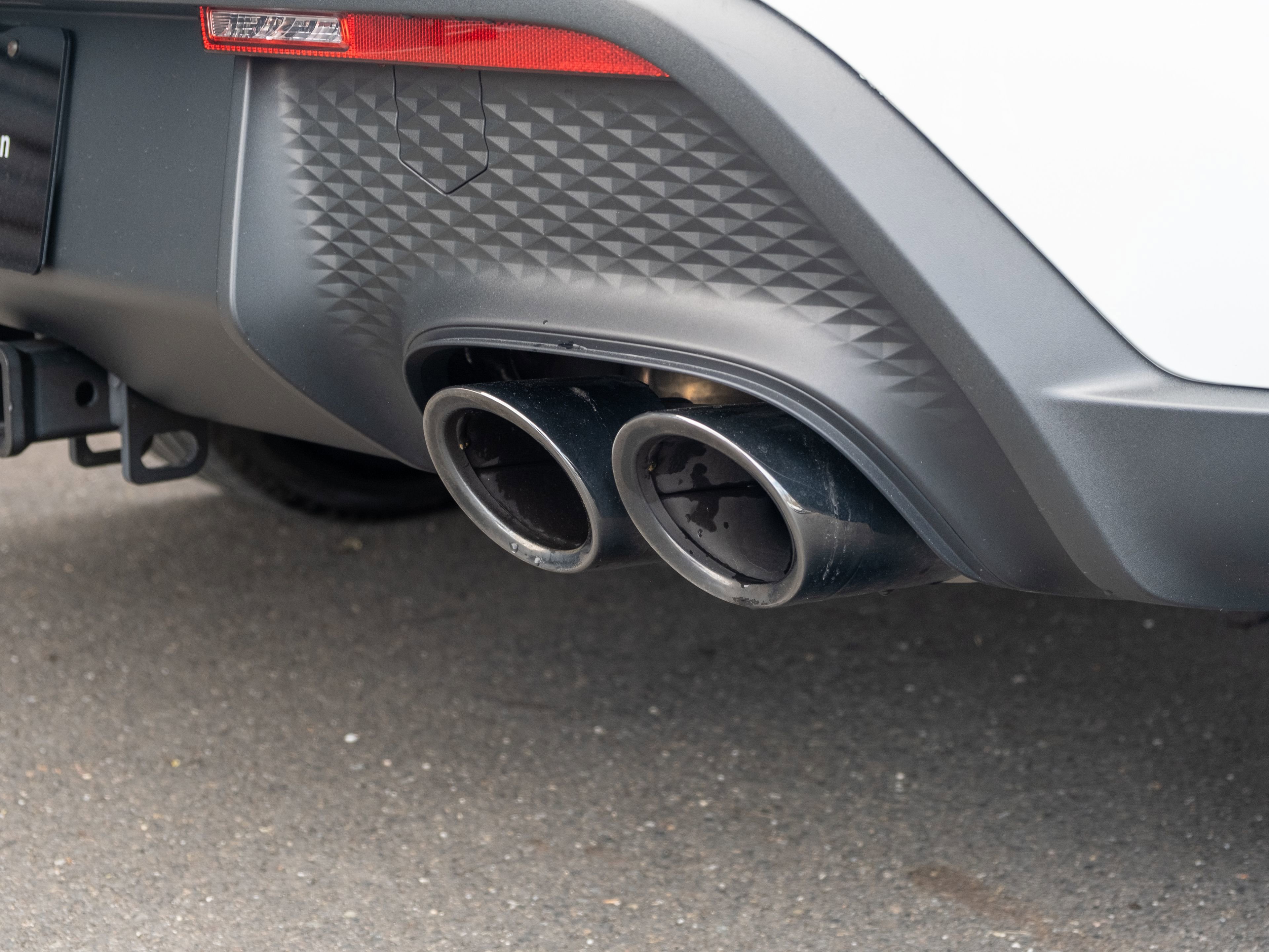 Certified 2025 Porsche Macan image 45