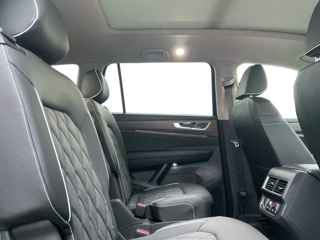 New 2026 Volkswagen Atlas SEL Premium R-Line image 17