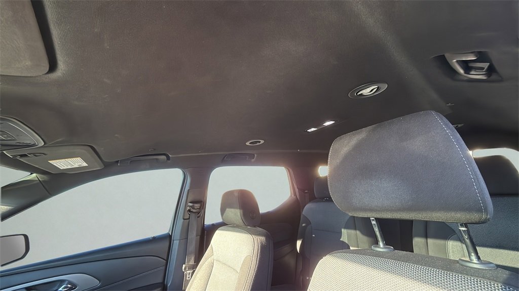 Used 2023 Chevrolet Traverse LT image 11