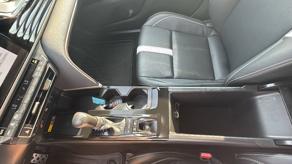 Used 2025 Toyota Camry SE FWD image 23