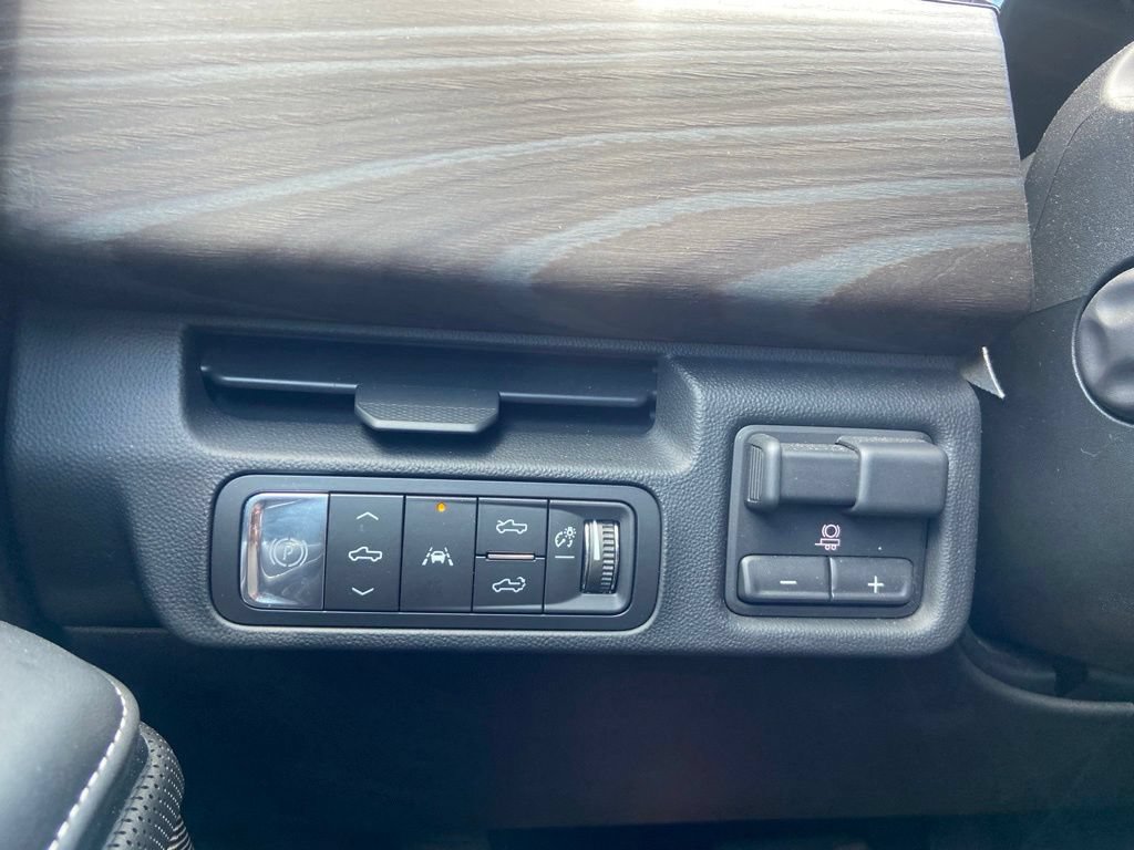 Used 2026 GMC Sierra EV Denali AWD/4WD image 18