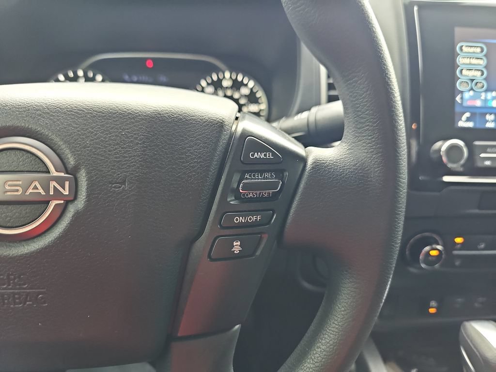 Used 2022 Nissan Frontier SV w/ Technology Package RWD image 18