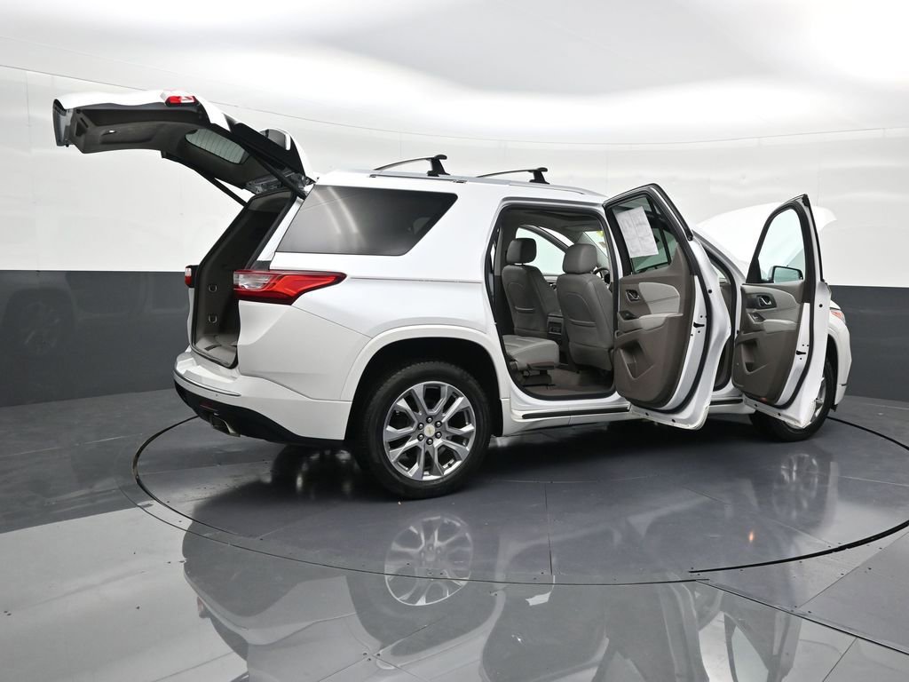 Used 2018 Chevrolet Traverse Premier w/ Driver Confidence II Package image 33