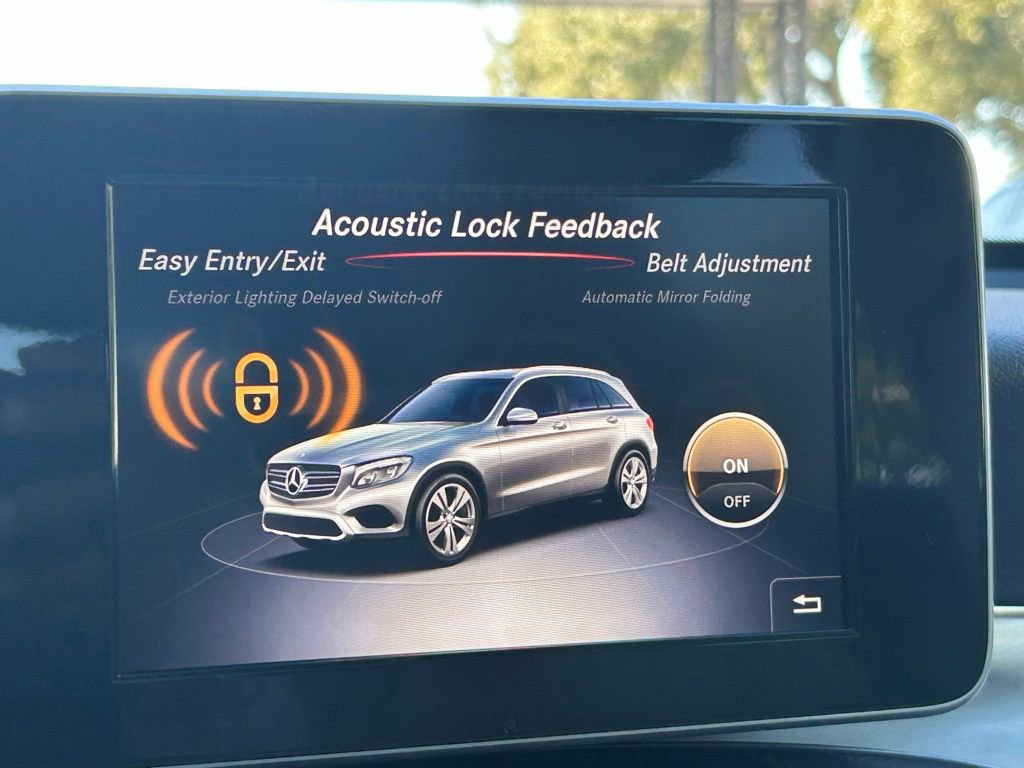 Used 2019 Mercedes-Benz GLC 300 4MATIC image 17