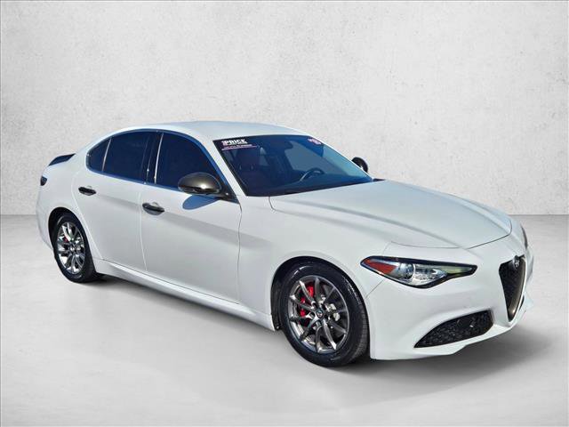 Used 2018 Alfa Romeo Giulia RWD image 3