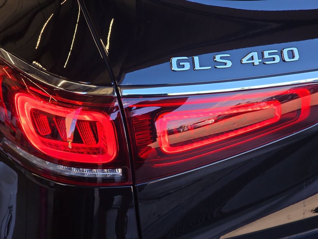 Used 2021 Mercedes-Benz GLS 450 4MATIC image 37