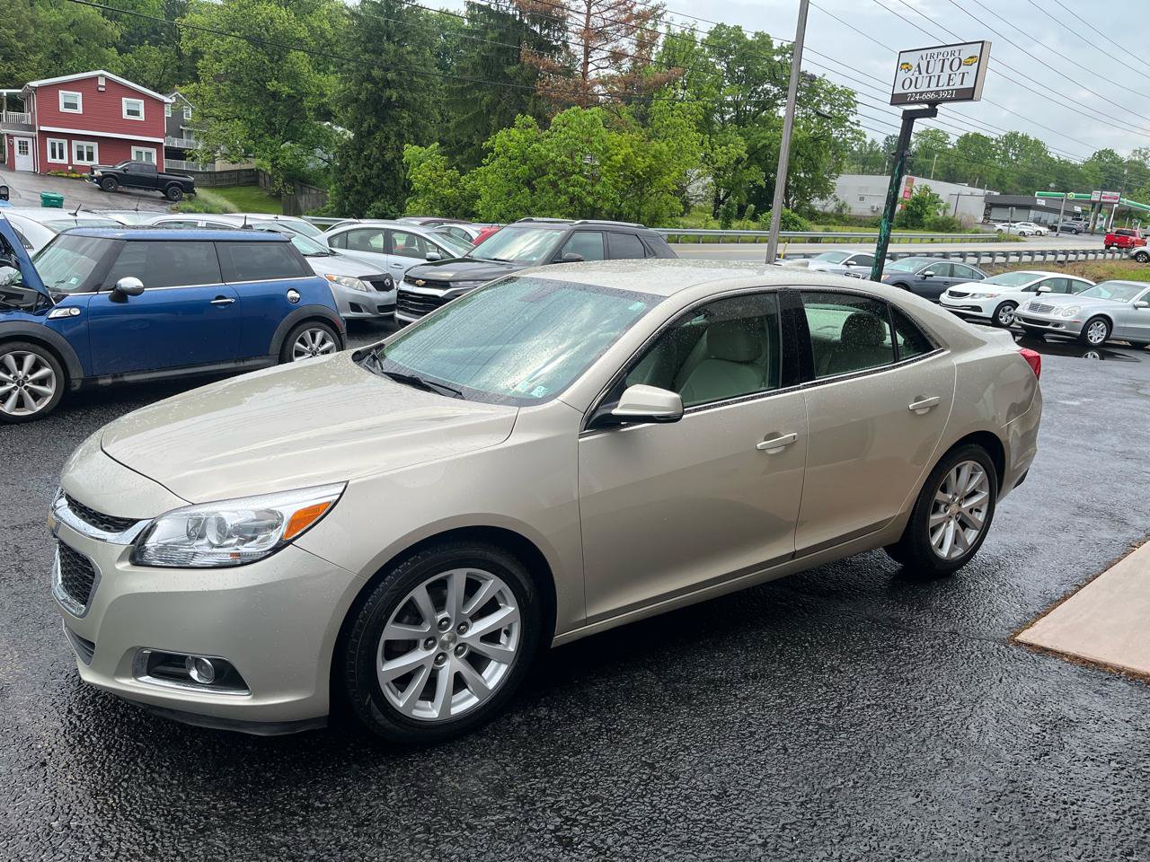 Used 2015 Chevrolet Malibu LT FWD image 11