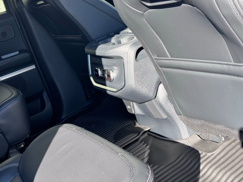 New 2026 Ford Expedition Platinum w/ Stealth Performance Package image 22