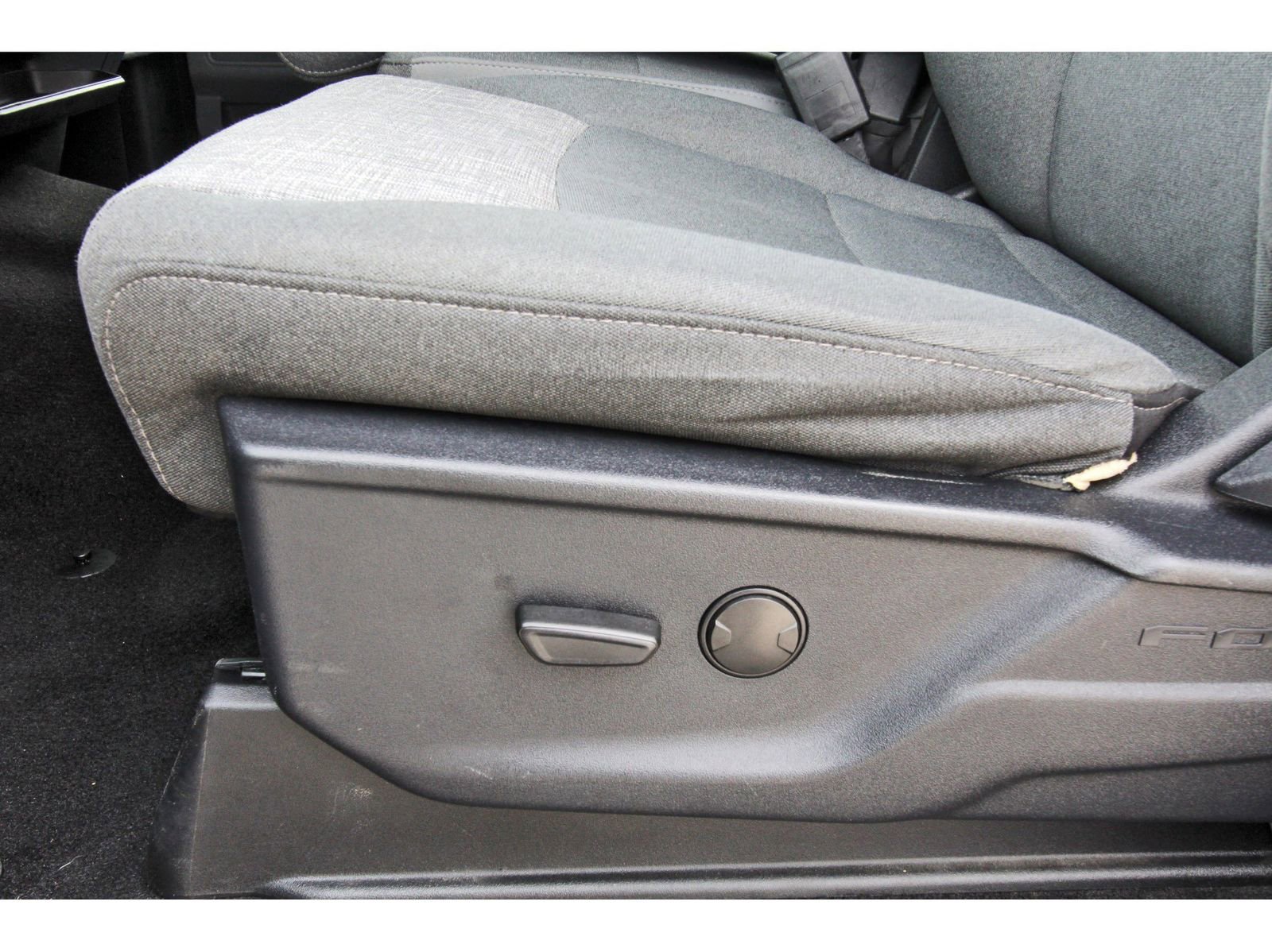 Used 2023 Ford F150 XLT RWD image 26