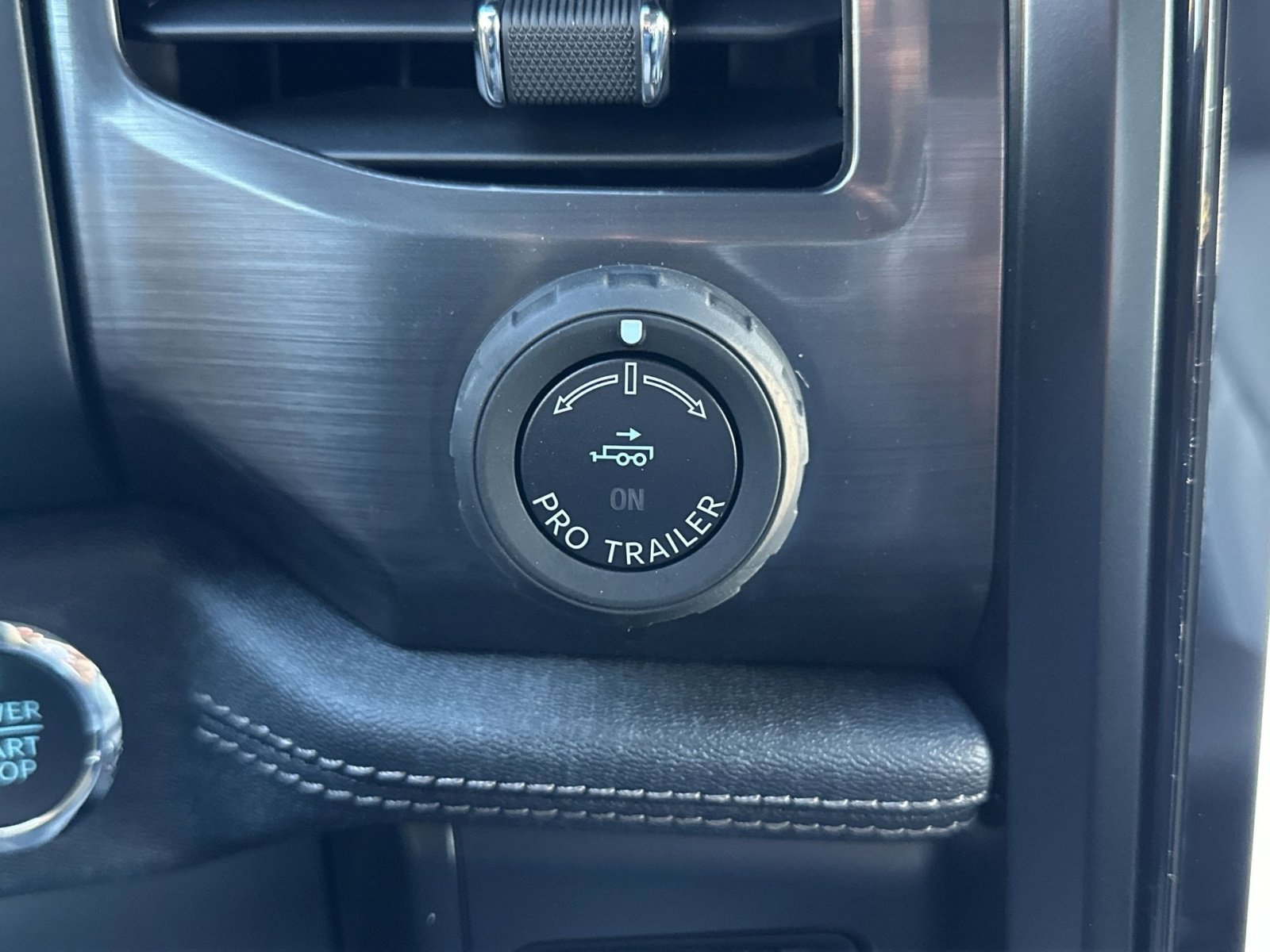 New 2025 Ford F150 Lightning Flash image 30