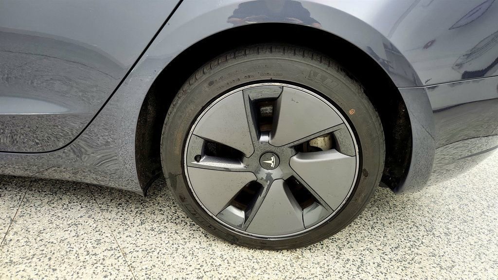 Used 2023 Tesla Model 3 Standard Range RWD image 9