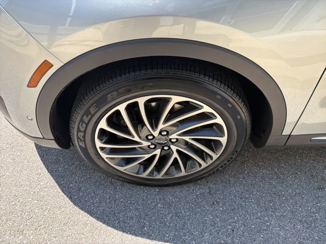 Used 2020 Lincoln Nautilus Reserve w/ Equipment Group 201A AWD/4WD image 8