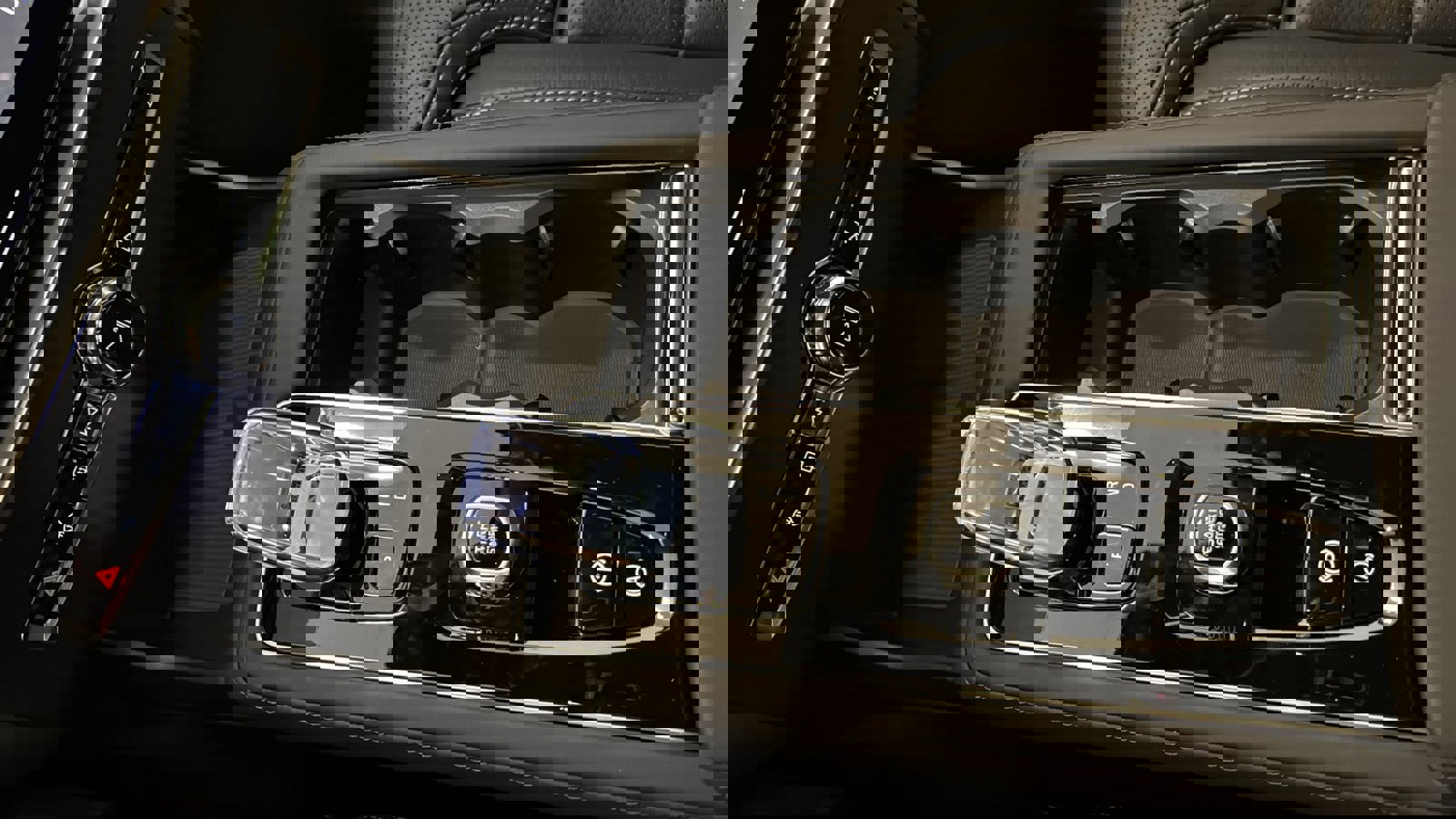 New 2026 Volvo XC90 B6 Ultra w/ Protection Package Premier image 19