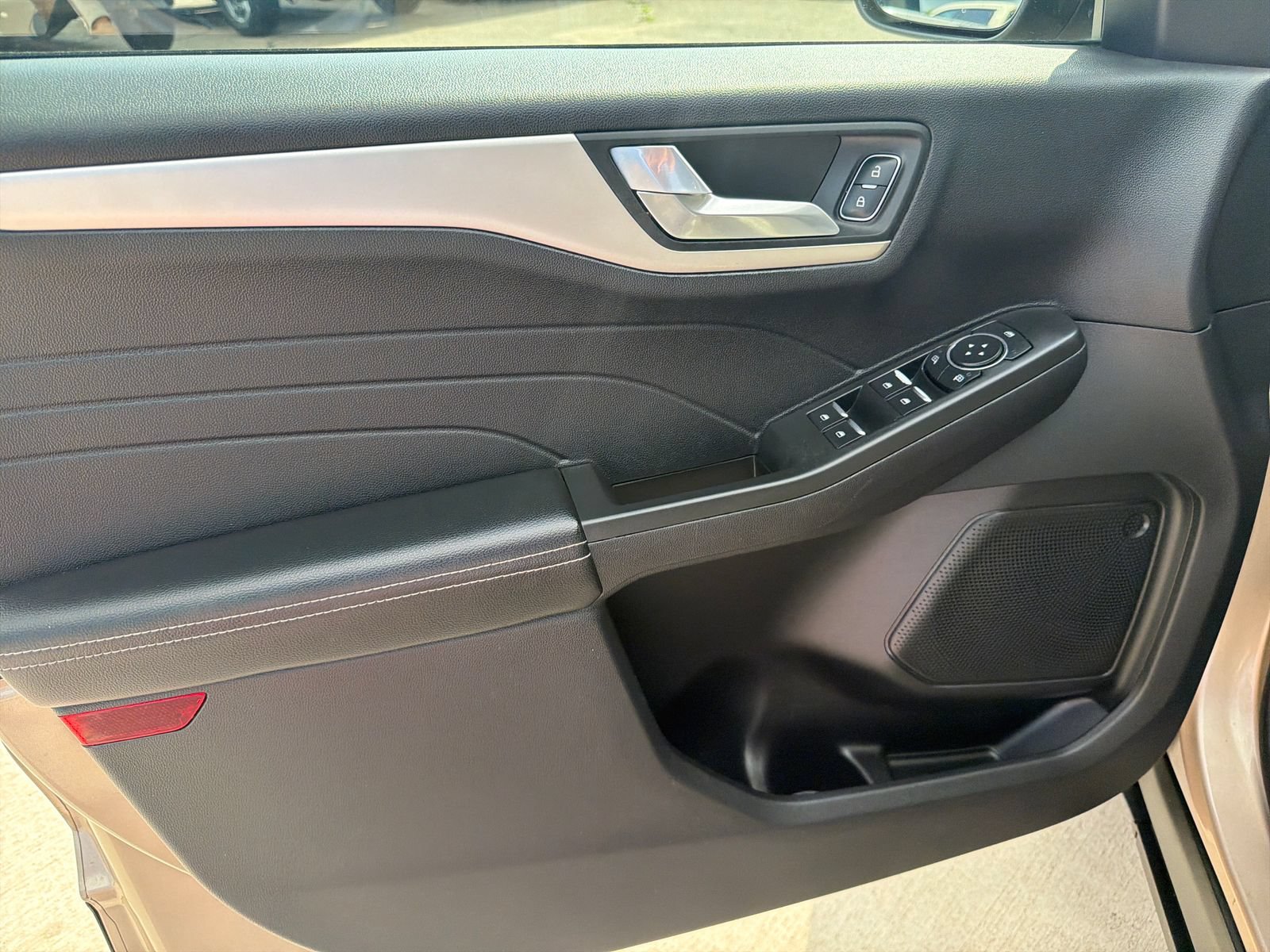 Used 2021 Ford Escape SEL AWD/4WD image 15