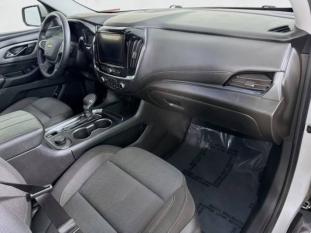 Used 2021 Chevrolet Traverse LT FWD image 33
