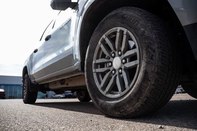 Used 2024 Chevrolet Colorado LT w/ LT Convenience Package image 10
