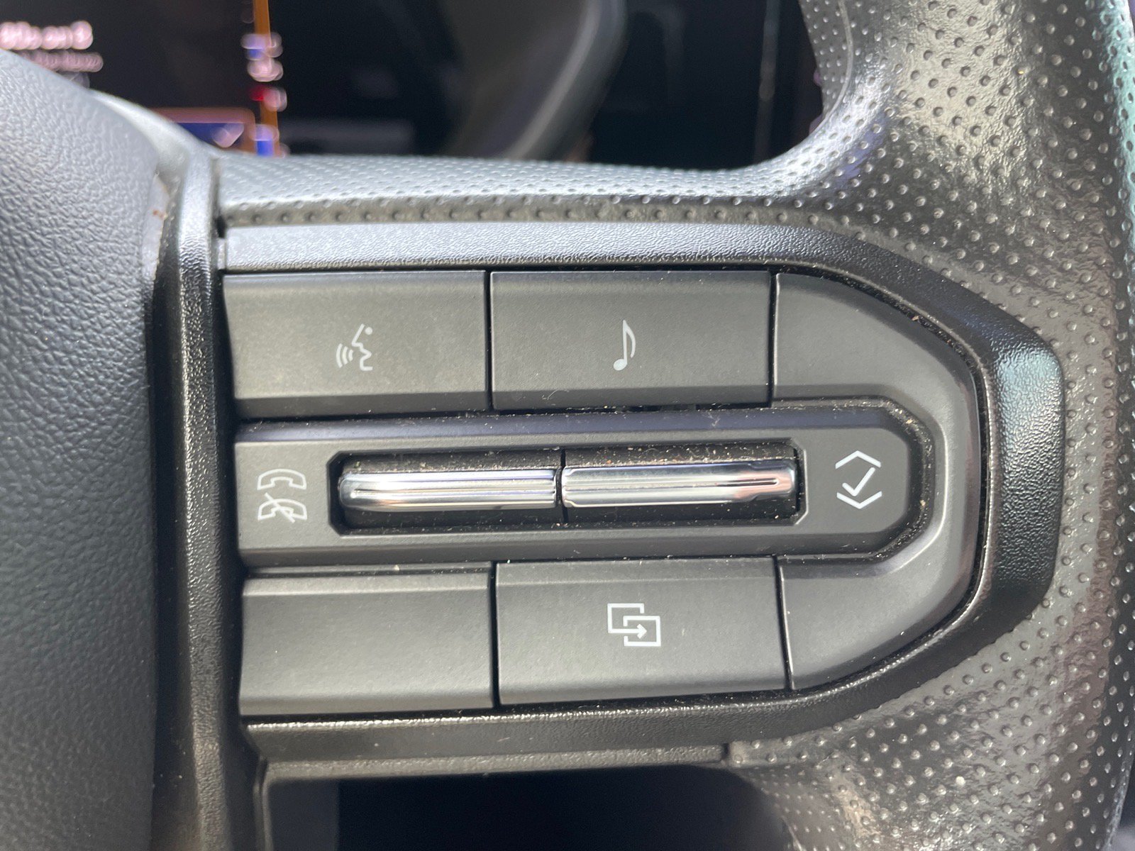 Certified 2023 Chevrolet Colorado W/T w/ Advanced Trailering Package AWD/4WD image 9