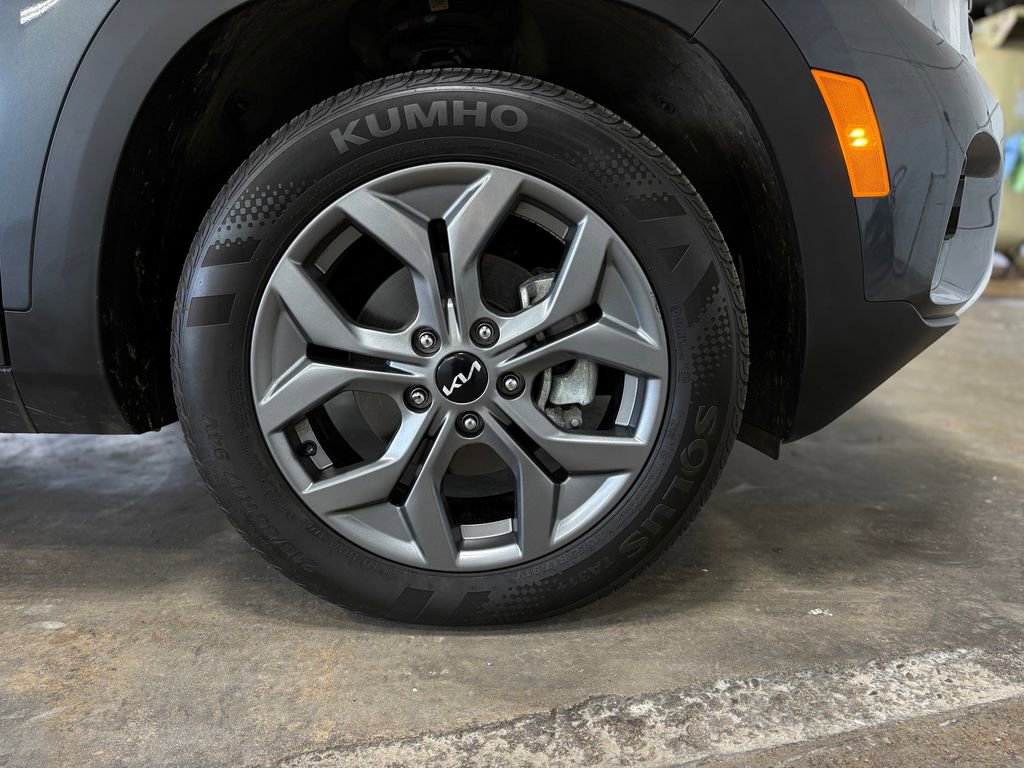 Used 2024 Kia Seltos S image 34