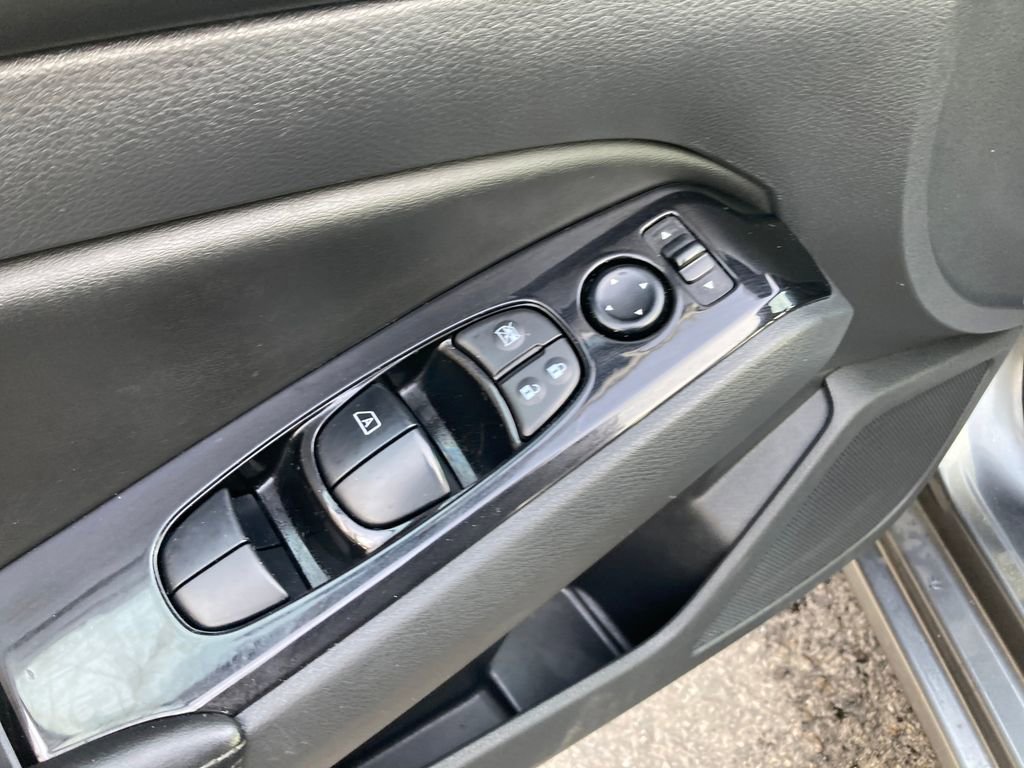 Used 2023 Nissan Altima 2.5 SV FWD image 14